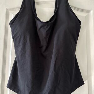 HALARA U Neck Crossover Yoga Tank Top-Longer Length D-F Cups